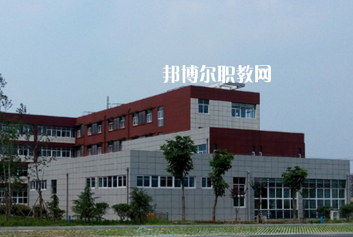天長(zhǎng)工業(yè)學(xué)校2020年報(bào)名條件、招生要求、招生對(duì)象