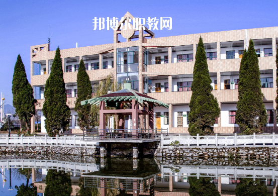 蕪湖機(jī)械工程學(xué)校2020年報(bào)名條件、招生要求、招生對(duì)象