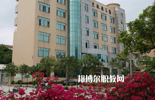 湛江海濱職業(yè)技術(shù)學(xué)校2020年報(bào)名條件、招生要求、招生對(duì)象