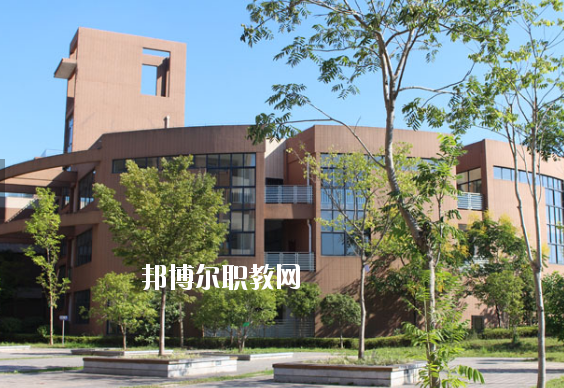 黃山東華技工學(xué)校2020年報(bào)名條件、招生要求、招生對(duì)象