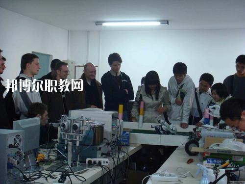 瀘州化工廠技工學(xué)校2020年報(bào)名條件、招生要求、招生對象