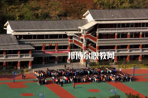 四川石棉職業(yè)高級(jí)中學(xué)怎么樣、好不好