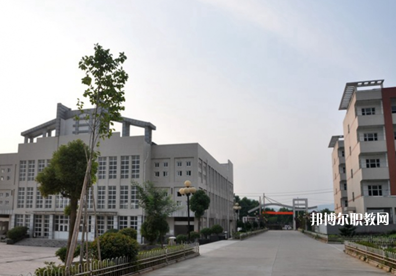 太湖職業(yè)技術(shù)學(xué)校2020年招生辦聯(lián)系電話(huà)