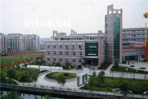 樂至縣回瀾職業(yè)中學(xué)2020年報名條件、招生要求、招生對象