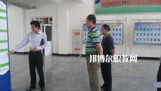 蘆山縣職業(yè)高級中學(xué)2020年報名條件、招生要求、招生對象