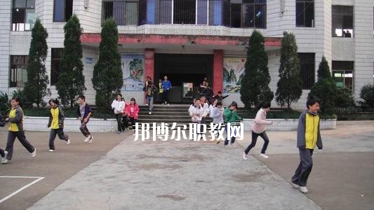 達(dá)縣亭子職業(yè)高級(jí)中學(xué)2020年報(bào)名條件、招生要求、招生對(duì)象