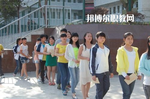 達(dá)州職業(yè)高級(jí)中學(xué)2020年報(bào)名條件、招生要求、招生對(duì)象