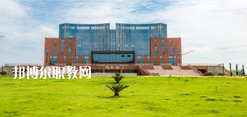 安順職業(yè)技術(shù)學(xué)院(中職部)2020年報(bào)名條件、招生要求、招生對(duì)象