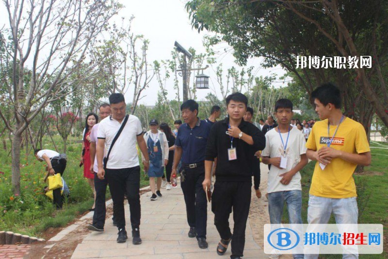 中國(guó)共產(chǎn)主義青年團(tuán)河南省團(tuán)校2021年報(bào)名條件、招生要求、招生對(duì)象