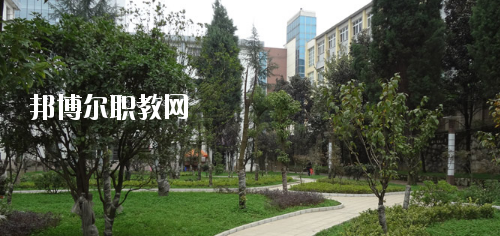 貴陽白云區(qū)職業(yè)技術(shù)學(xué)校2020年報(bào)名條件、招生要求、招生對象