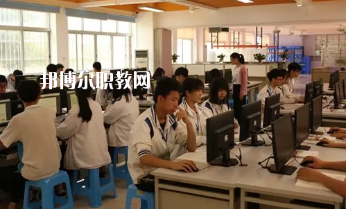 佛山順德區(qū)李偉強職業(yè)技術學校怎么樣、好不好
