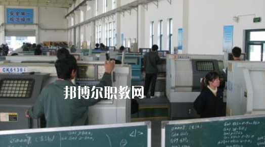 含山電子工程學(xué)校2020年報(bào)名條件、招生要求、招生對象