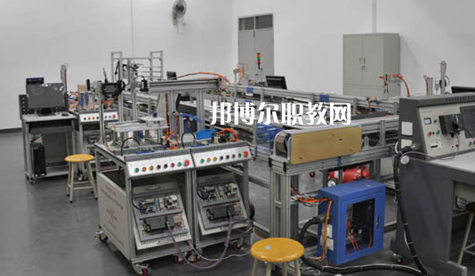 深圳第二高級技工學(xué)校2020年報(bào)名條件、招生要求、招生對象