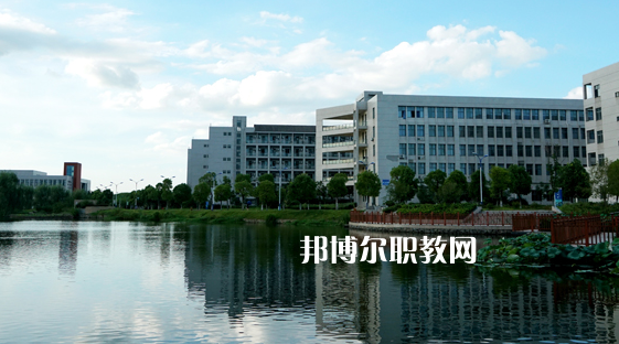 安徽銅陵技師學(xué)院2021年報名條件、招生要求、招生對象