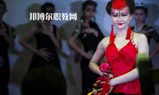 汕頭琪雅美容化妝職業(yè)技術(shù)學(xué)校2021年報名條件、招生要求、招生對象