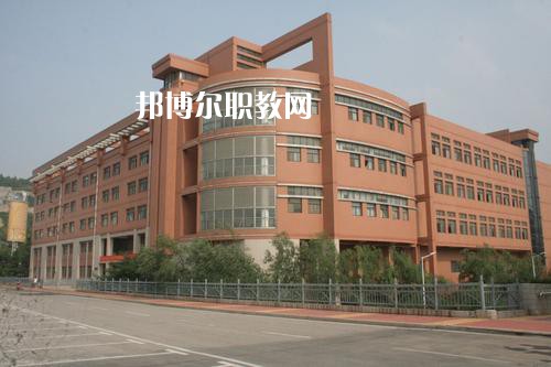 四川長虹職業(yè)技術學校2021年報名條件、招生要求