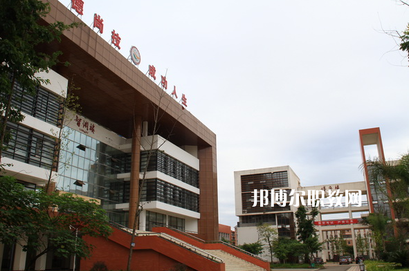 重慶開縣巨龍中等職業(yè)技術(shù)學(xué)校2021年報(bào)名條件、招生要求、招生對(duì)象