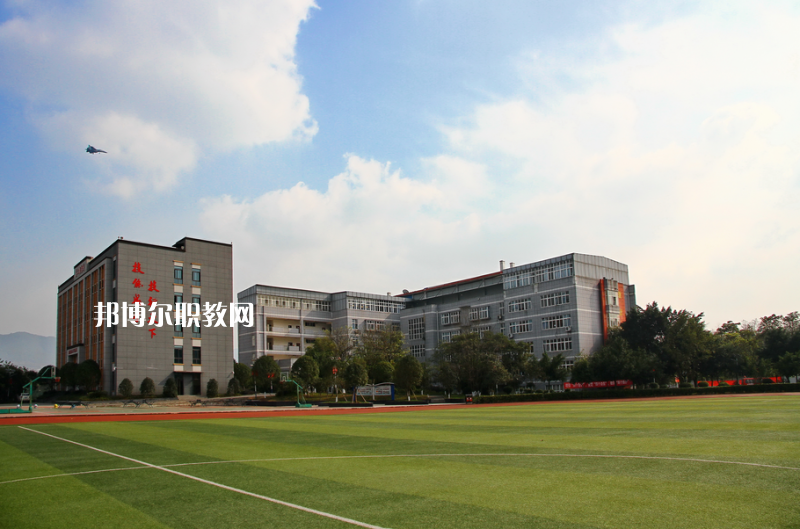 壽縣技工學(xué)校2021年招生辦聯(lián)系電話(huà)