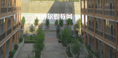 遵義市紅花崗區(qū)經(jīng)濟(jì)職業(yè)技術(shù)學(xué)校怎么樣、好不好