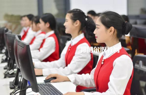 云龍縣民族職業(yè)高級(jí)中學(xué)2021年報(bào)名條件、招生要求、招生對(duì)象