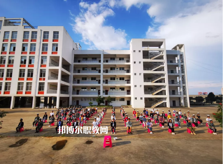 丘北民生職業(yè)技術學校2021年招生錄取分數(shù)線