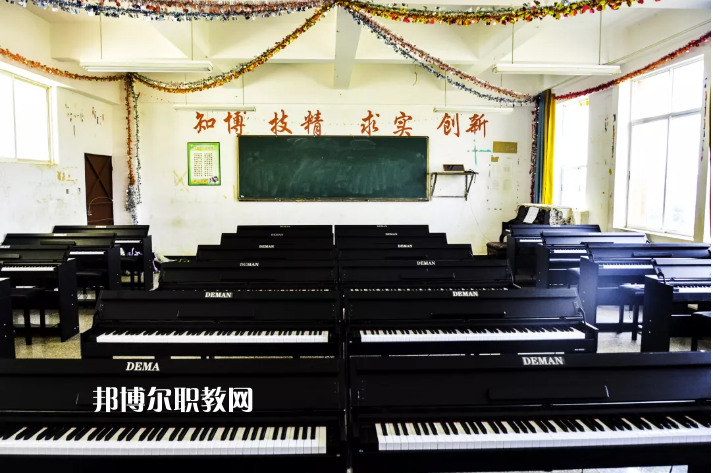 丘北民生職業(yè)技術(shù)學(xué)校2021年學(xué)費(fèi)、收費(fèi)多少