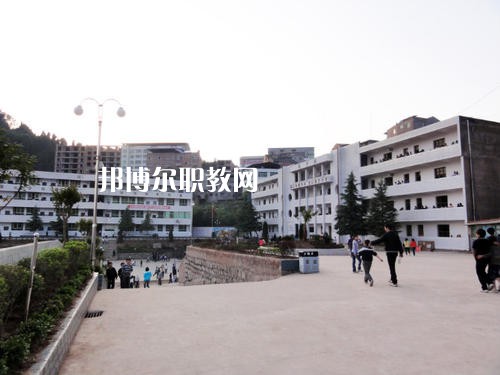 通?？h職業(yè)高級中學(xué)2021年招生錄取分數(shù)線