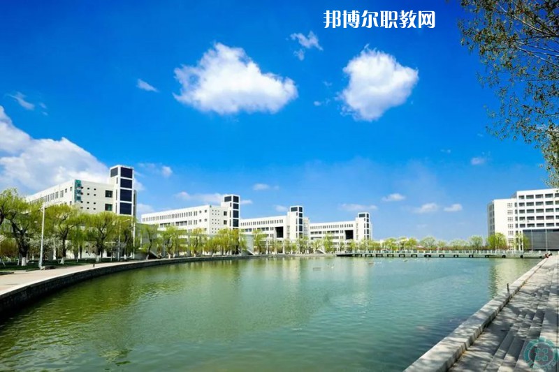 南華縣職業(yè)高級中學(xué)2021年報(bào)名條件、招生要求、招生對象