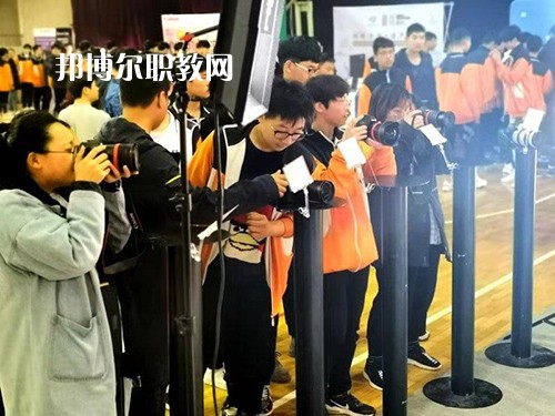 泰州市鳳凰藝術(shù)學(xué)校2021年報(bào)名條件、招生要求、招生對(duì)象