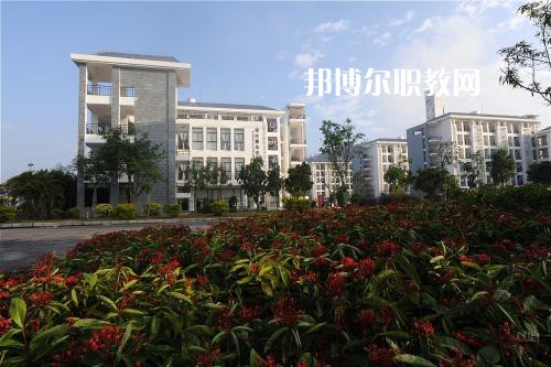 普洱農(nóng)業(yè)學(xué)校2021年報(bào)名條件、招生要求、招生對(duì)象