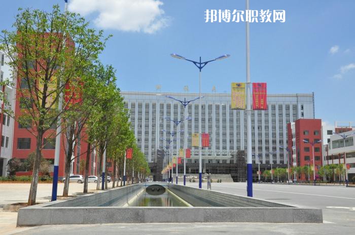 昆明醫(yī)藥職業(yè)技術學校2021年報名條件、招生要求、招生對象