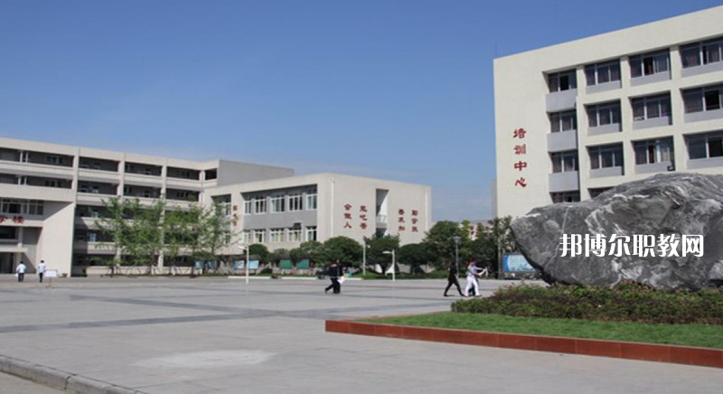 宜良縣職業(yè)高級(jí)中學(xué)2021年報(bào)名條件、招生要求、招生對(duì)象