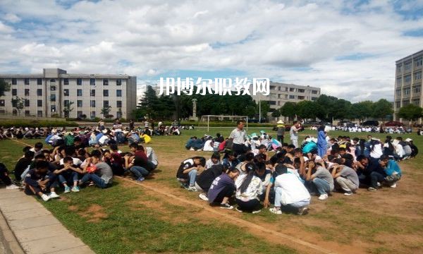宜良縣職業(yè)高級(jí)中學(xué)2021年學(xué)費(fèi)、收費(fèi)多少