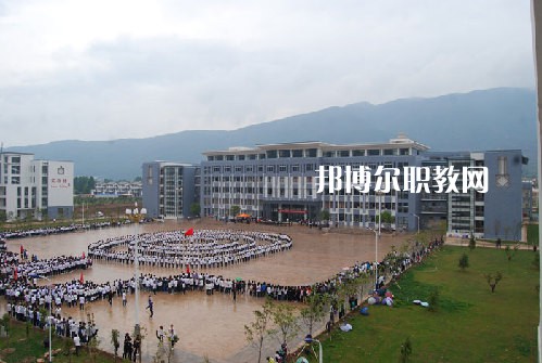麗江民族中等專業(yè)學(xué)校怎么樣、好不好