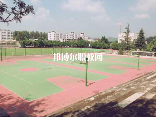 楚雄醫(yī)藥高等專(zhuān)科學(xué)校怎么樣、好不好