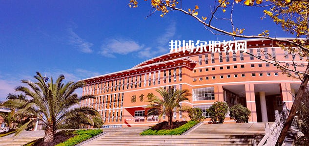 保山中醫(yī)藥高等?？茖W(xué)校地址在哪里
