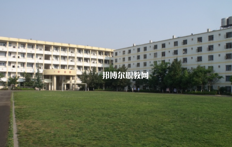 昆明財(cái)經(jīng)管理學(xué)校2021年學(xué)費(fèi)、收費(fèi)多少