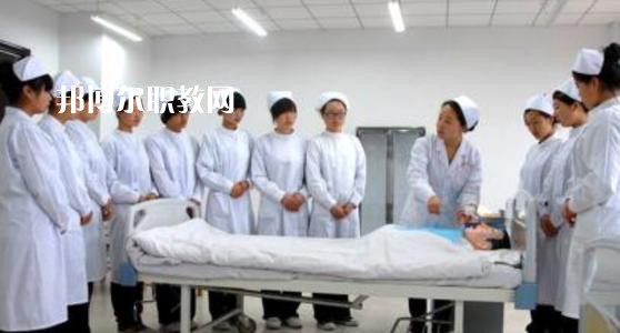 曲靖衛(wèi)生學(xué)校2021年報(bào)名條件、招生要求、招生對(duì)象