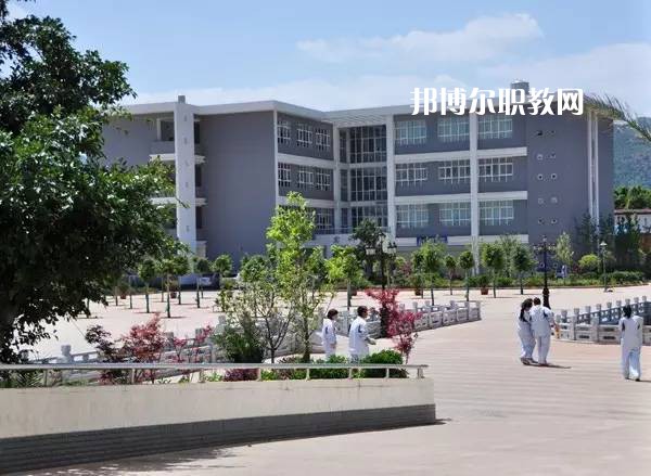 昆明旅游職業(yè)中學(xué)2021年學(xué)費(fèi)、收費(fèi)多少