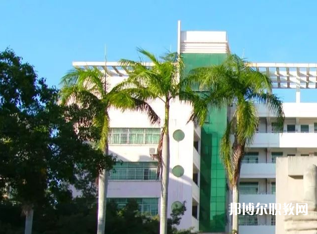 海南農(nóng)墾衛(wèi)生學(xué)校2021年報(bào)名條件、招生要求、招生對(duì)象
