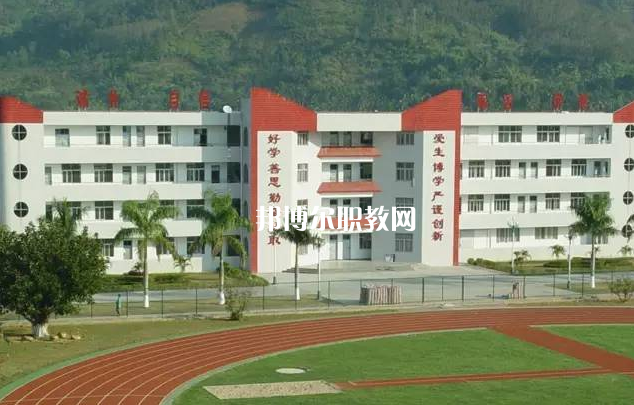 海南農(nóng)墾衛(wèi)生學(xué)校2021年有哪些專(zhuān)業(yè)
