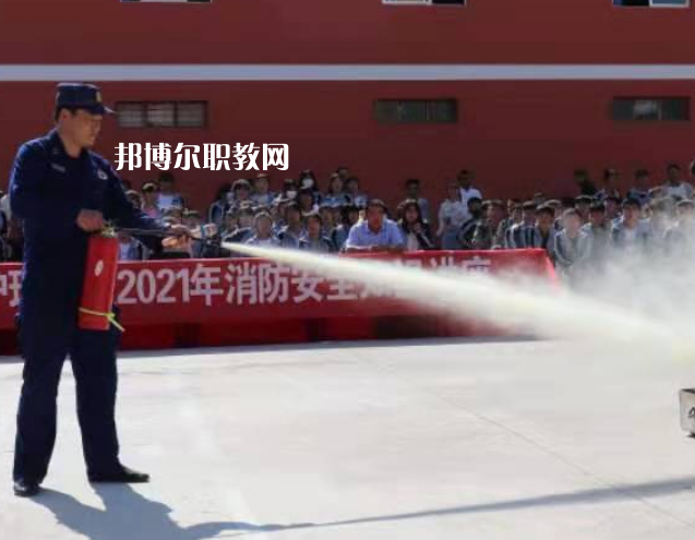 定西隴中護(hù)理學(xué)校2022年報(bào)名條件、招生要求、招生對(duì)象