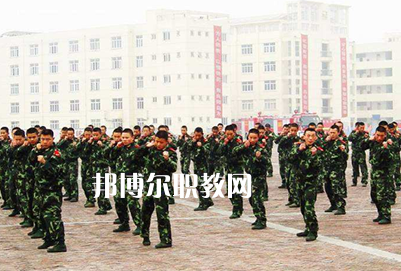 重慶聚英技工學(xué)校升學(xué)部2022年學(xué)費、收費多少 