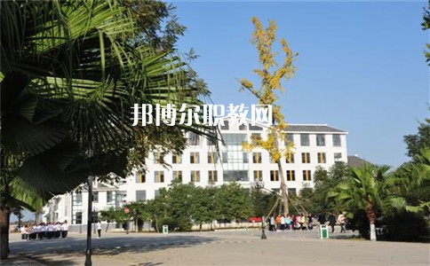 重慶機(jī)電工業(yè)學(xué)校怎么樣、好不好