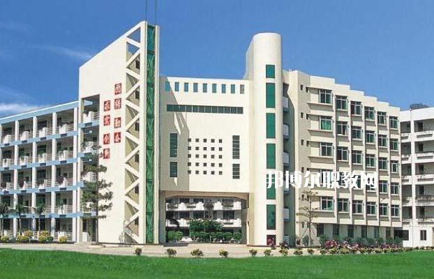 重慶第二農(nóng)業(yè)學(xué)校2022年學(xué)費、收費多少 