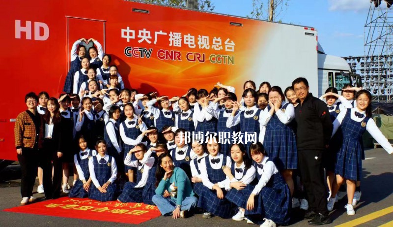 江蘇戲劇學(xué)校2022年報(bào)名條件、招生要求、招生對(duì)象