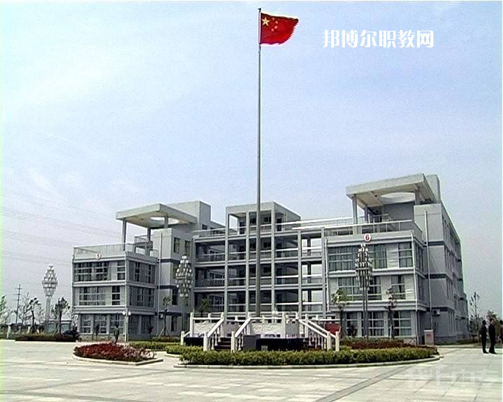 江蘇興化中等專業(yè)學校2022年報名條件、招生要求、招生對象