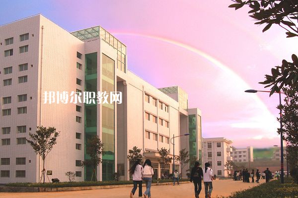 重慶五里店職業(yè)中學(xué)怎么樣、好不好