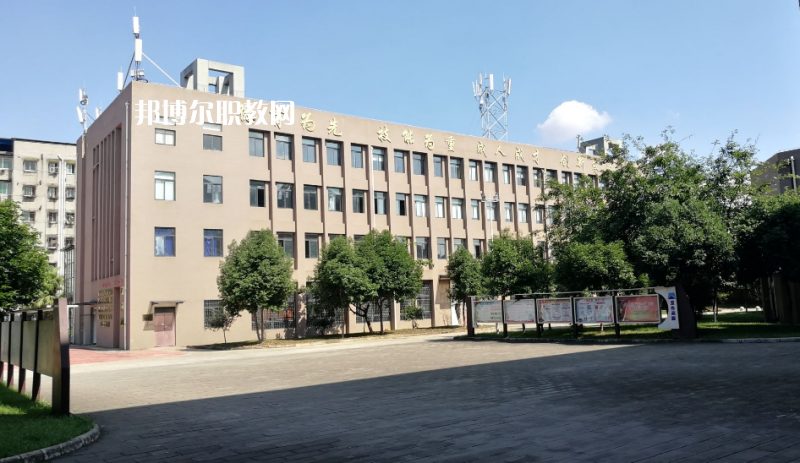 德陽安裝技師學(xué)院2022年報名條件、招生要求、招生對象