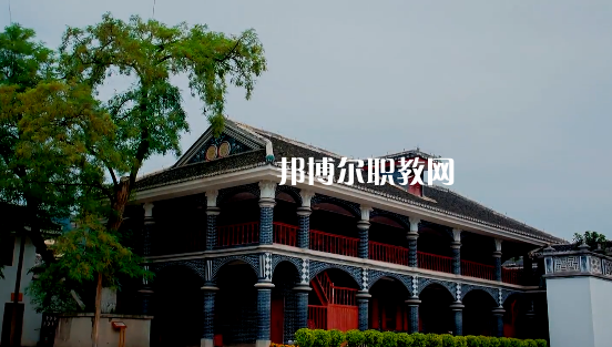 遵義職業(yè)技術(shù)學(xué)校2022年報(bào)名條件、招生要求、招生對象